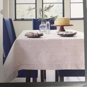 Snowflake Silver Tablecloth Oblong 60”x84”